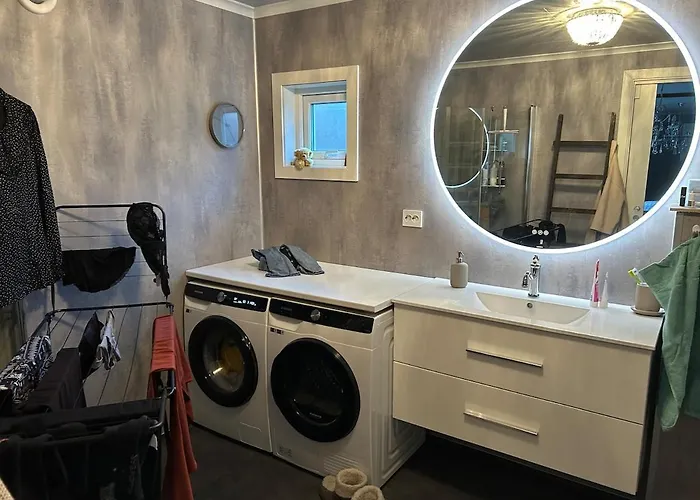 Center * Sogndalsstrand